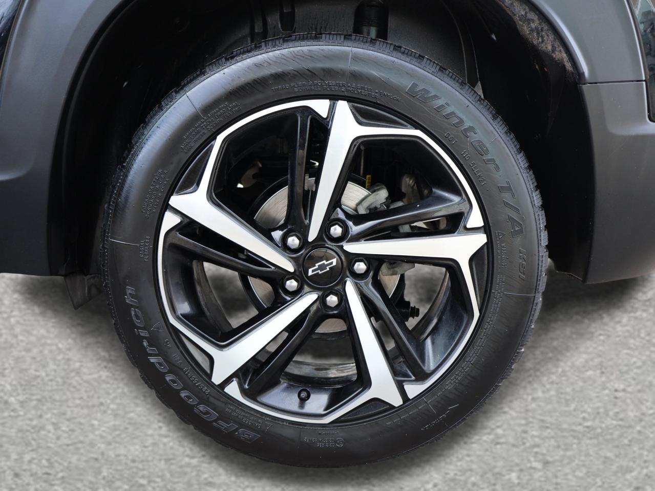 2023 Chevrolet TrailBlazer RS AWD *ACCIDENT FREE* CAMERA BLUETOOTH HEATED SEATS CRUISE ALLOYS Photo