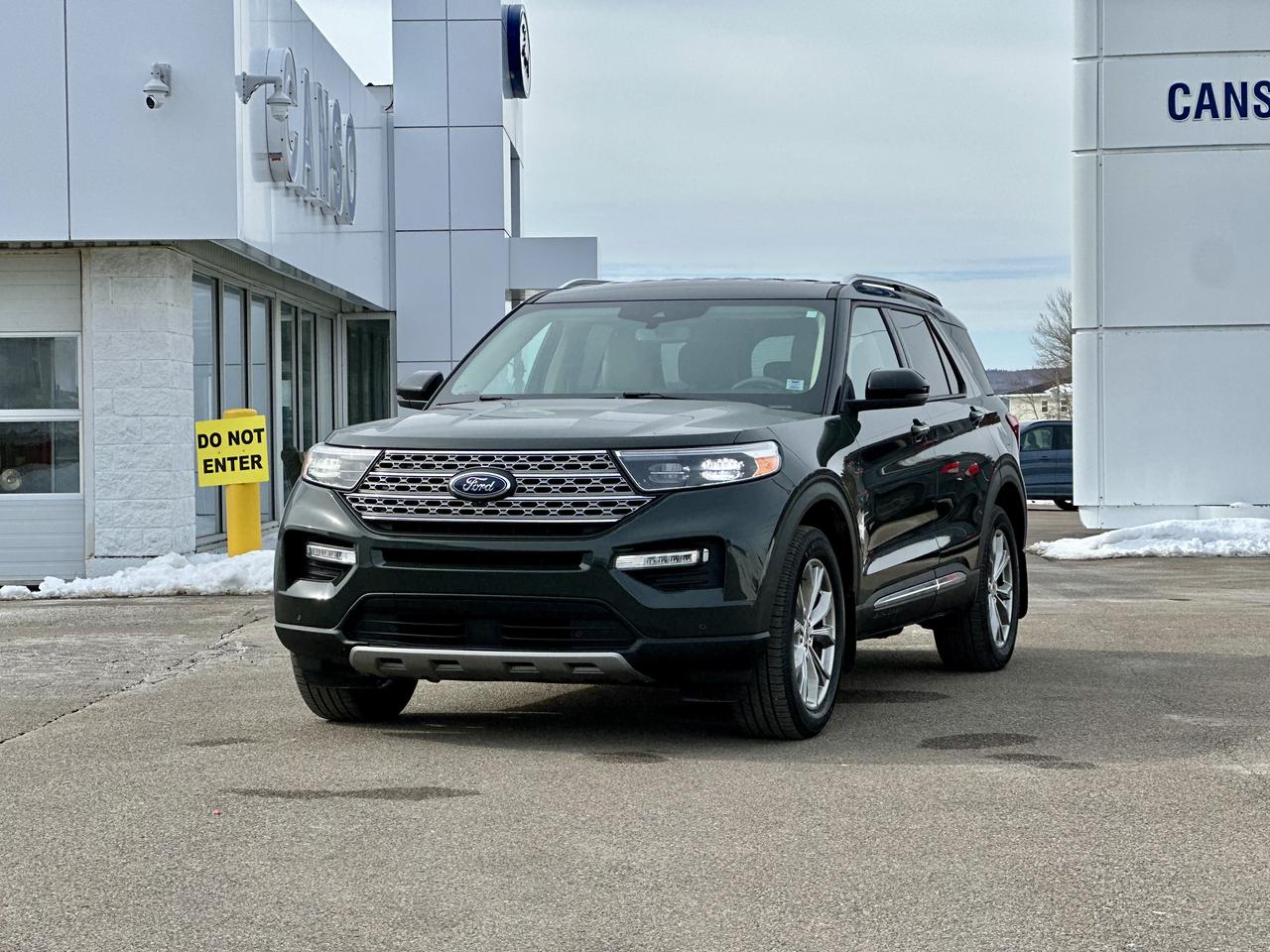 2023 Ford Explorer LIMITED 4WD W/TRAILER TOW PACKAGE Photo2