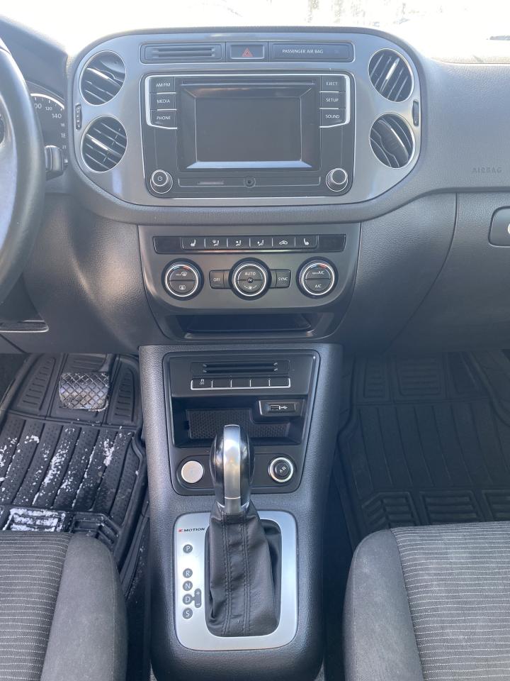 2016 Volkswagen Tiguan NO Accidents/Automatic/AWD/Bckup Camera/Bluetooth Photo