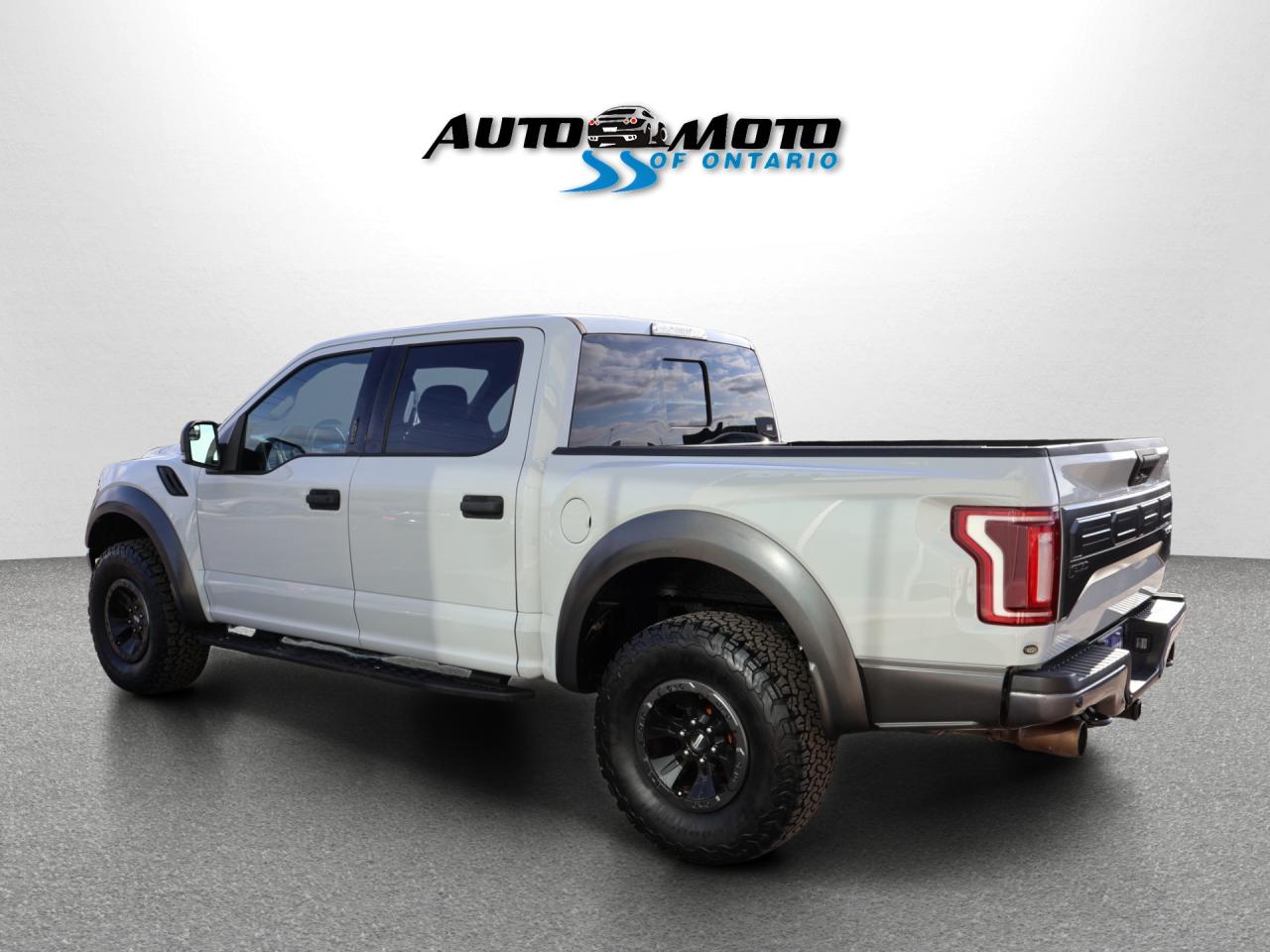 2017 Ford F-150 RAPTOR CREW 4WD CERTIFIED *1 OWNER*ACCIDENT FREE*FORD MAINTAIN* CAMERA NAV BLUETOOTH LEATHER HEATED SEATS CRUISE ALLOYS Photo