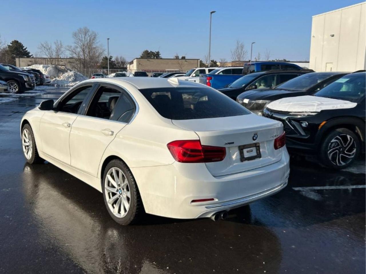2017 BMW 3 Series * AWD * 330I XDRIVE Photo