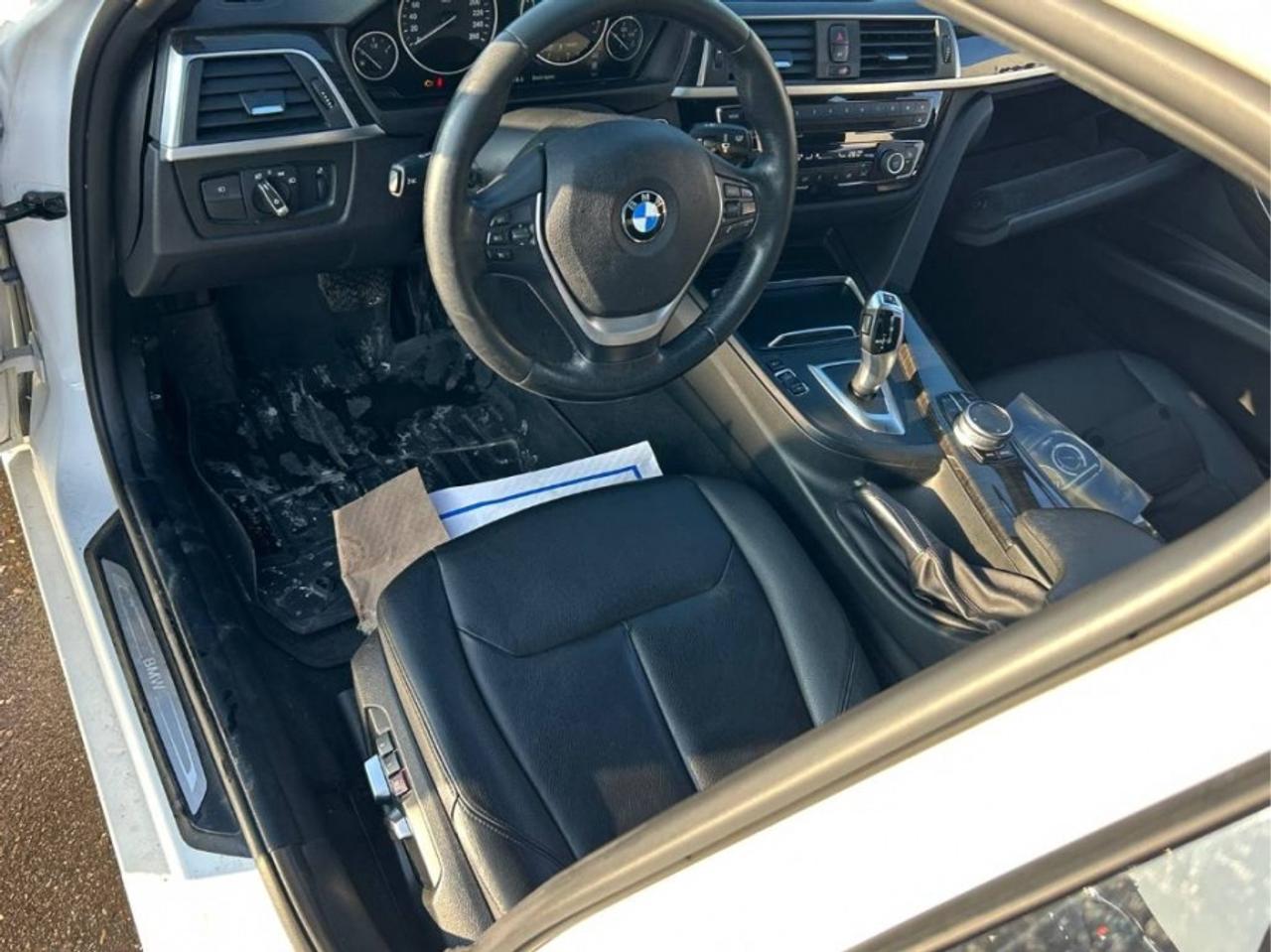 2017 BMW 3 Series * AWD * 330I XDRIVE Photo