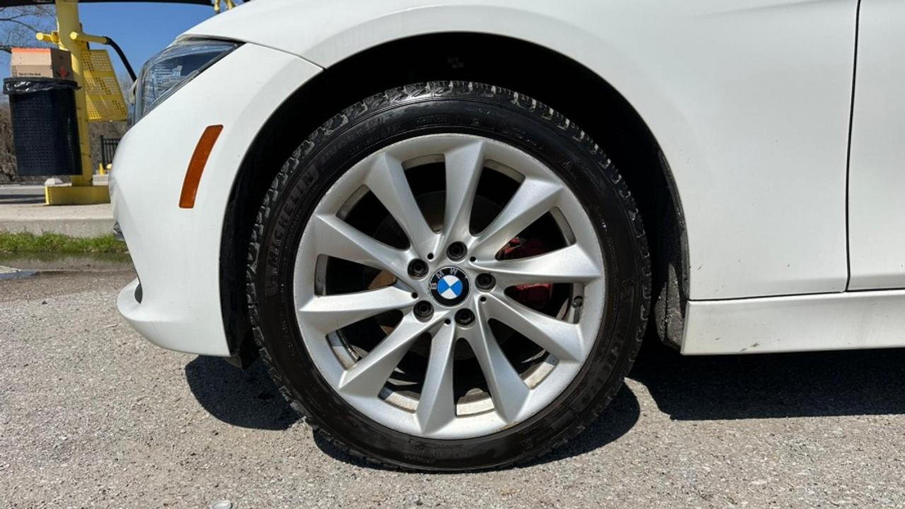 2017 BMW 3 Series * AWD * 330I XDRIVE Photo
