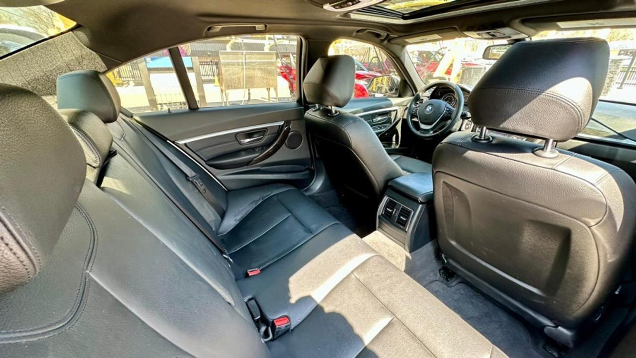 2017 BMW 3 Series * AWD * 330I XDRIVE Photo