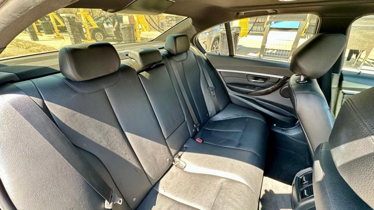 2017 BMW 3 Series * AWD * 330I XDRIVE Photo