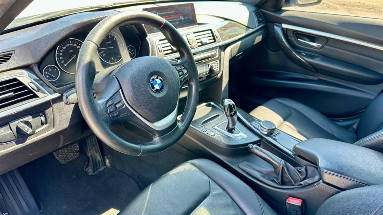 2017 BMW 3 Series * AWD * 330I XDRIVE Photo