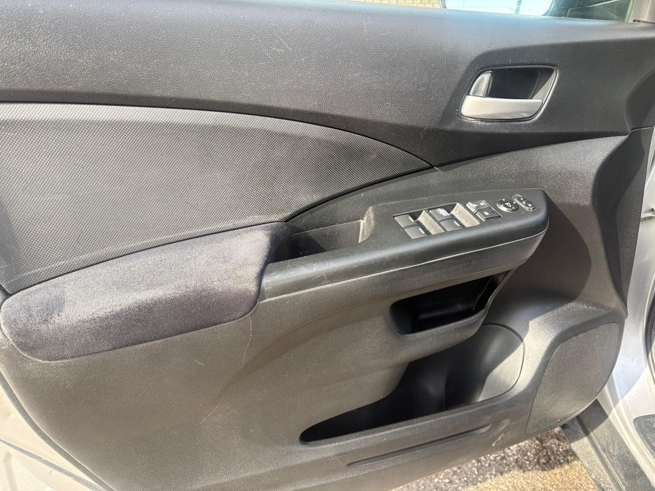 2013 Honda CR-V LX Photo