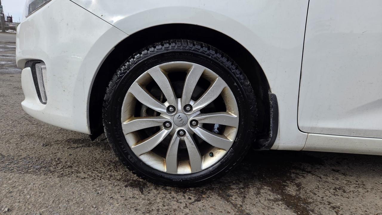 2014 Kia Rondo EX, LEATHER, LOADED, ONLY 157KMS, CERTIFIED Photo