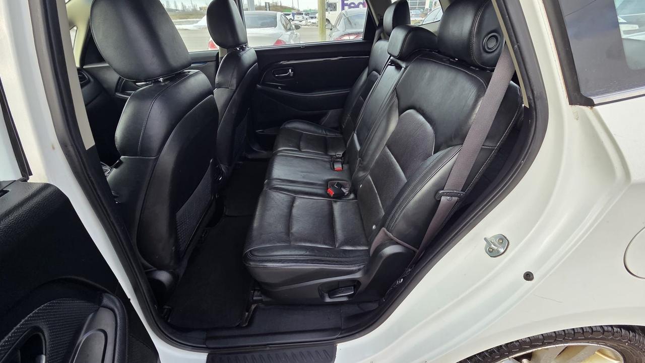 2014 Kia Rondo EX, LEATHER, LOADED, ONLY 157KMS, CERTIFIED Photo