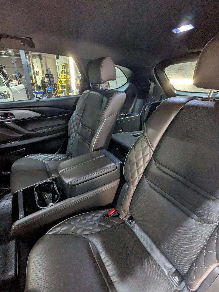 2021 Mazda CX-9 Signature AWD Photo