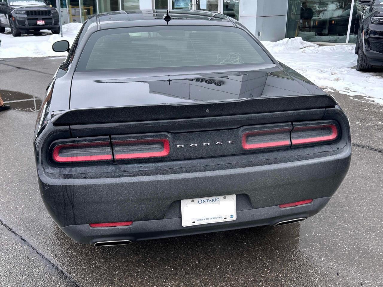 2020 Dodge Challenger SXT PLUS-NAVI-SUNROOF-LEATHER-LOADED-CLEAN CARFAX Photo