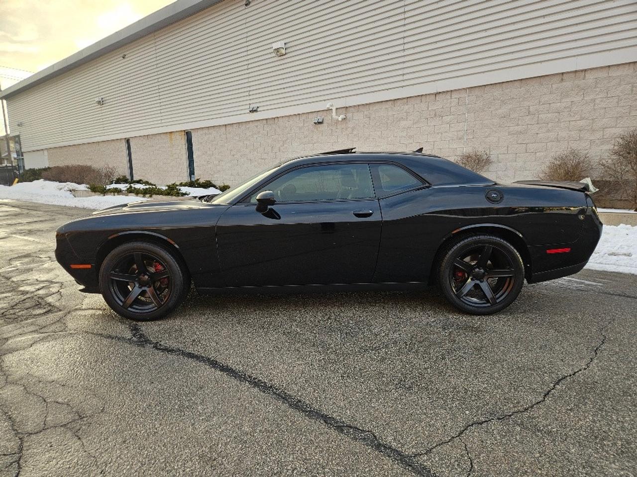 2020 Dodge Challenger SXT PLUS-NAVI-SUNROOF-LEATHER-LOADED-CLEAN CARFAX Photo