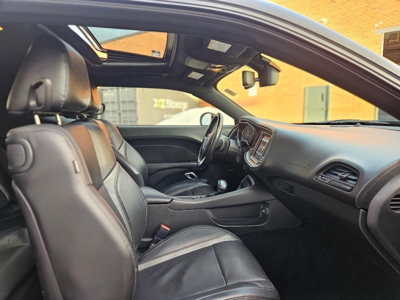 2020 Dodge Challenger SXT PLUS-NAVI-SUNROOF-LEATHER-LOADED-CLEAN CARFAX Photo