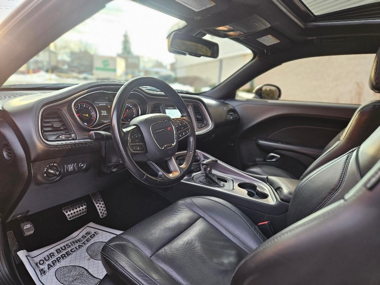 2020 Dodge Challenger SXT PLUS-NAVI-SUNROOF-LEATHER-LOADED-CLEAN CARFAX Photo