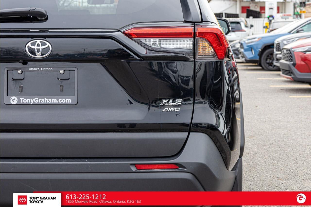 2024 Toyota RAV4 XLE Photo