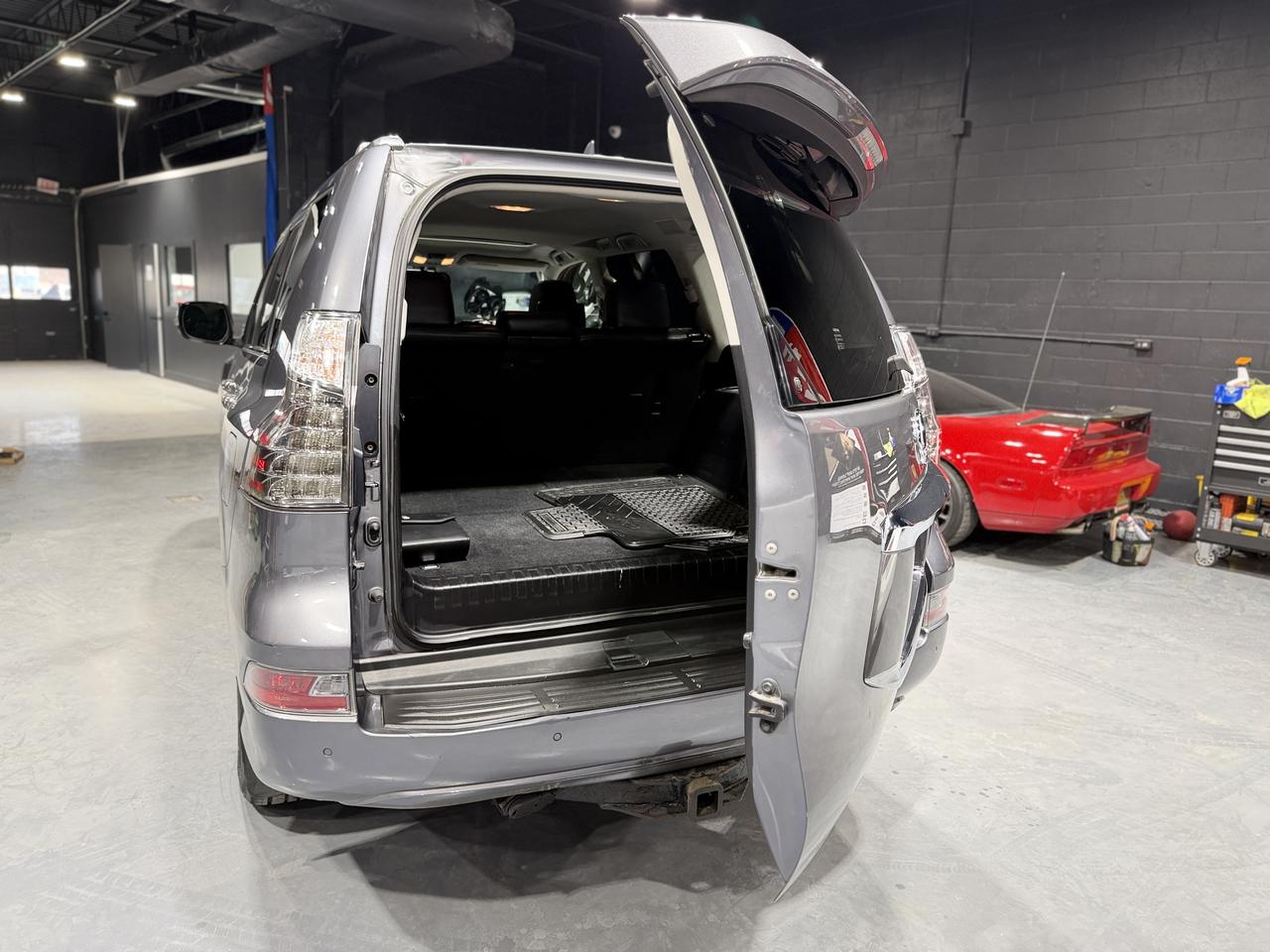2015 Lexus GX 460 4WD 4dr Premium Photo