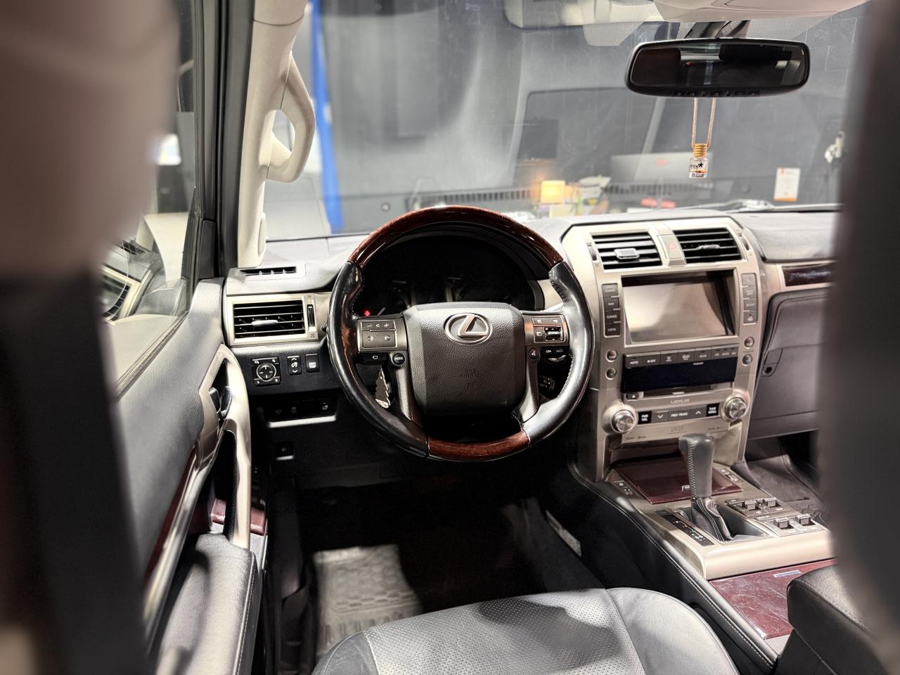 2015 Lexus GX 460 4WD 4dr Premium Photo