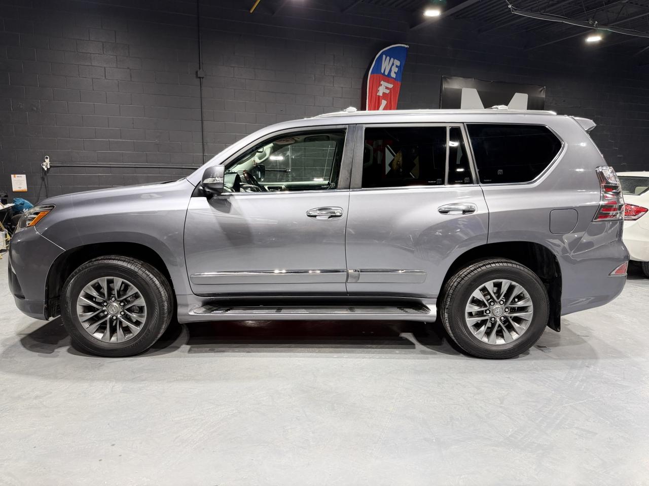 2015 Lexus GX 460 4WD 4dr Premium Photo