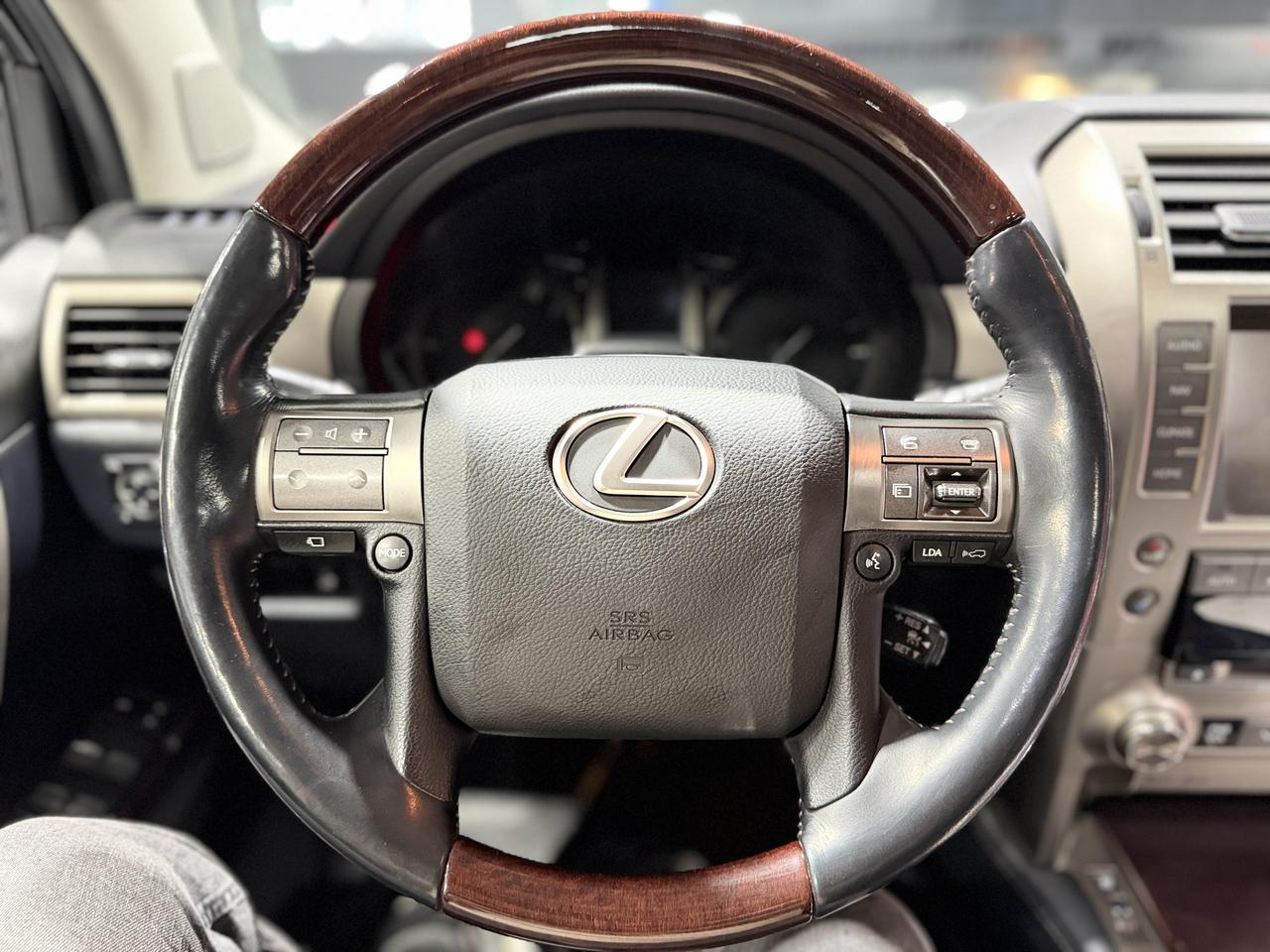 2015 Lexus GX 460 4WD 4dr Premium Photo