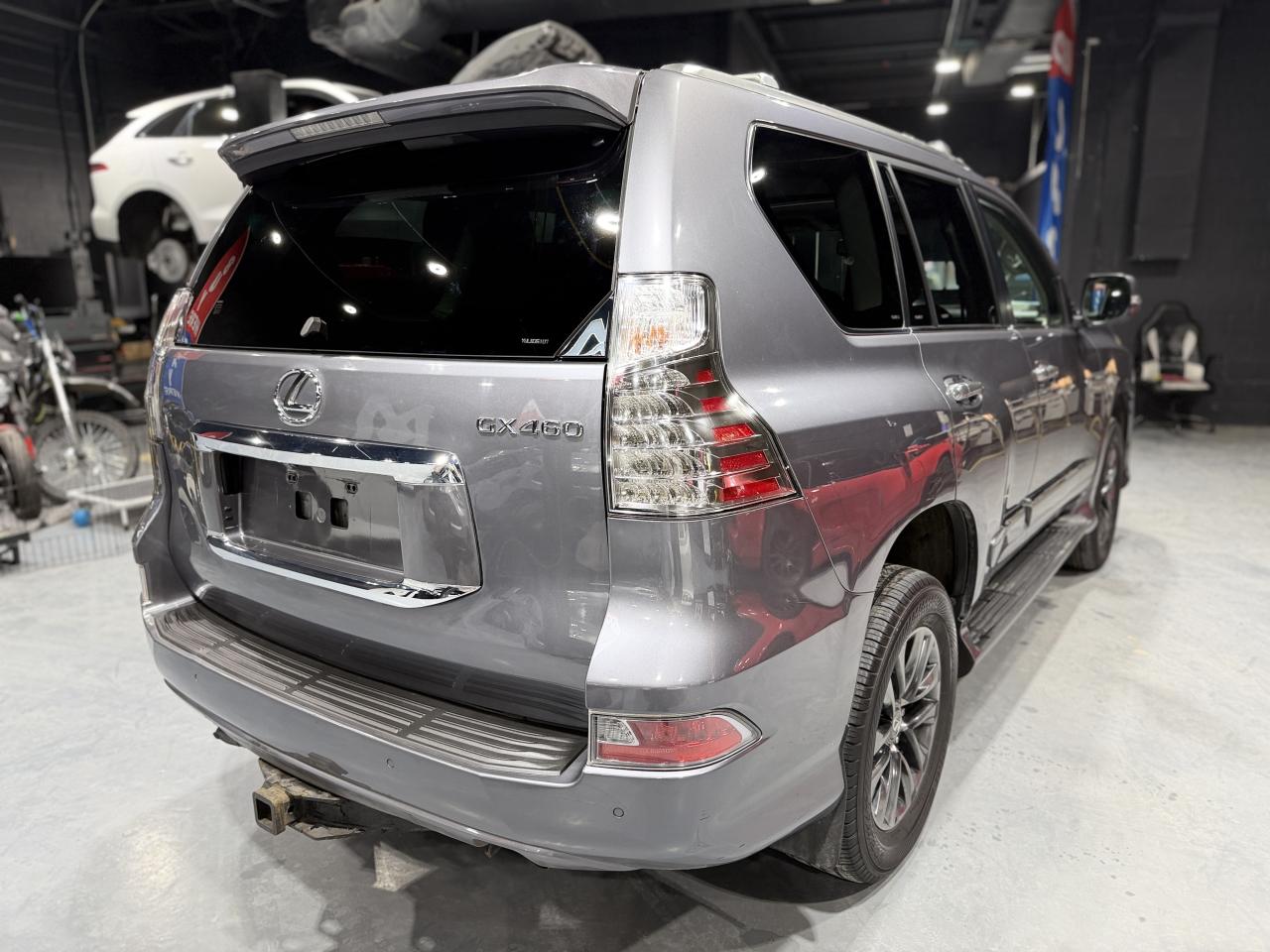 2015 Lexus GX 460 4WD 4dr Premium Photo