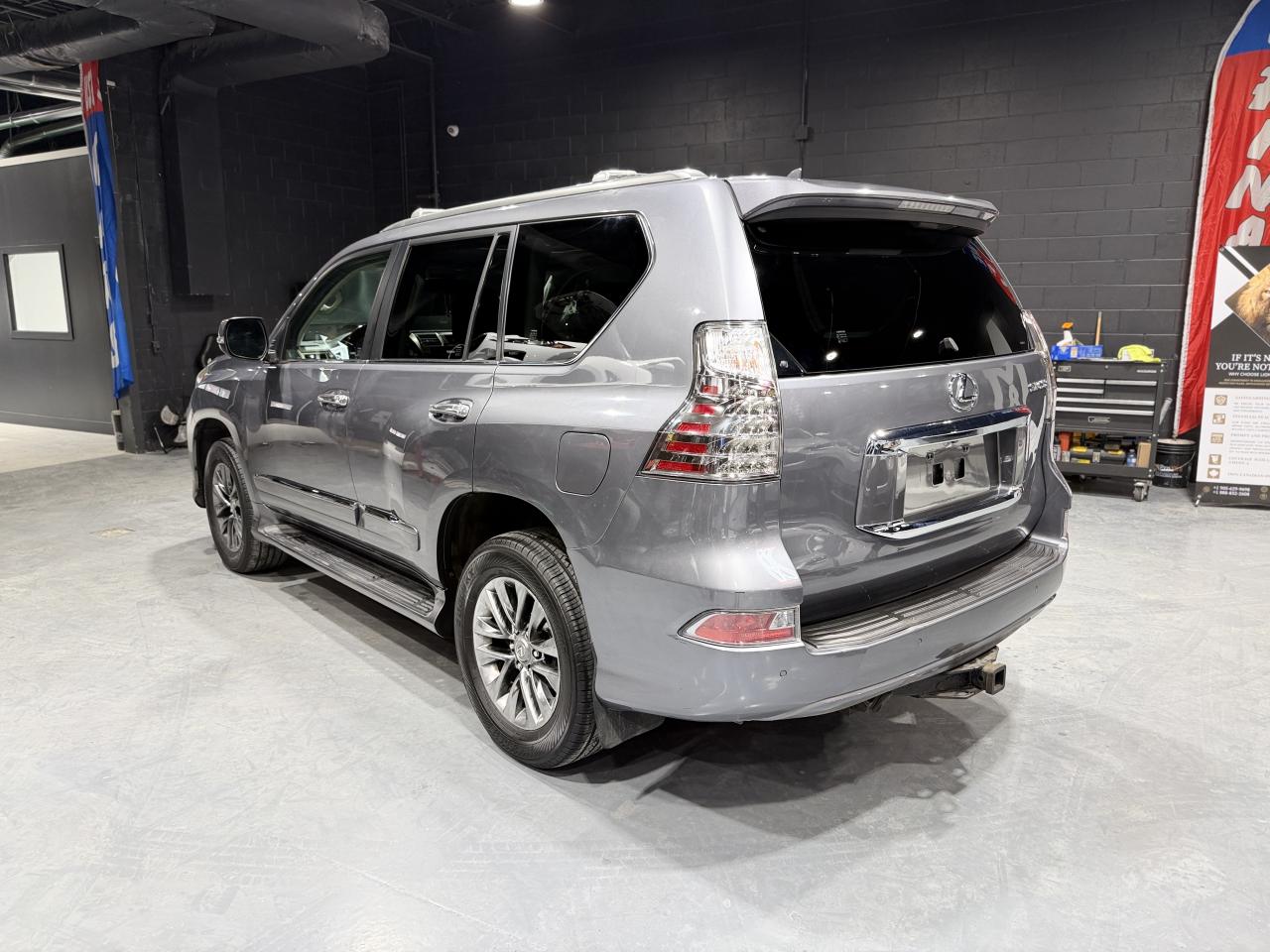 2015 Lexus GX 460 4WD 4dr Premium Photo