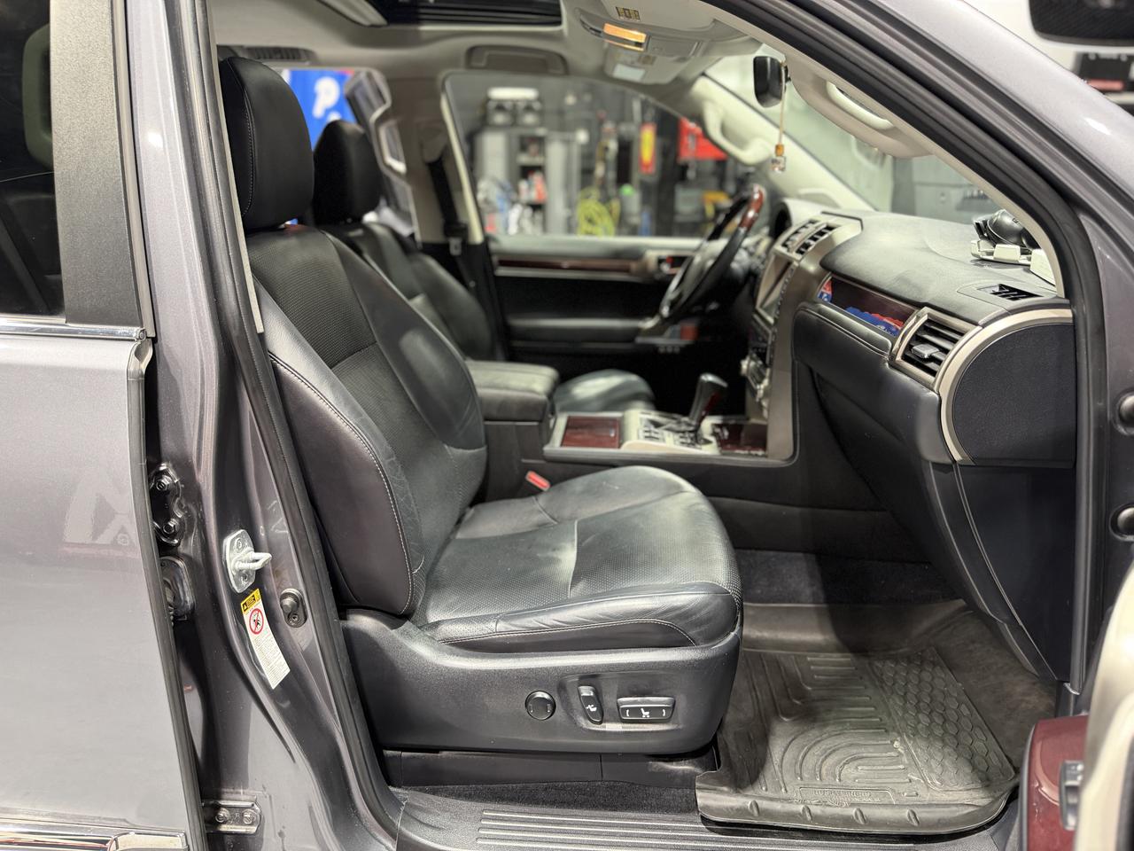 2015 Lexus GX 460 4WD 4dr Premium Photo