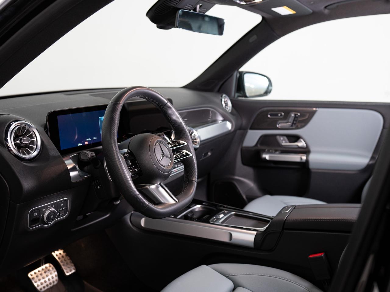 2025 Mercedes-Benz G-Class 250 | AMG PKG | PREMIUM PKG | PANO Photo