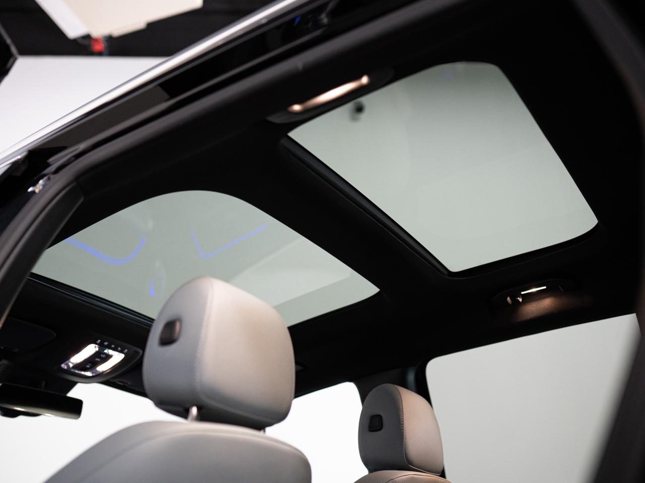 2025 Mercedes-Benz G-Class 250 | AMG PKG | PREMIUM PKG | PANO Photo