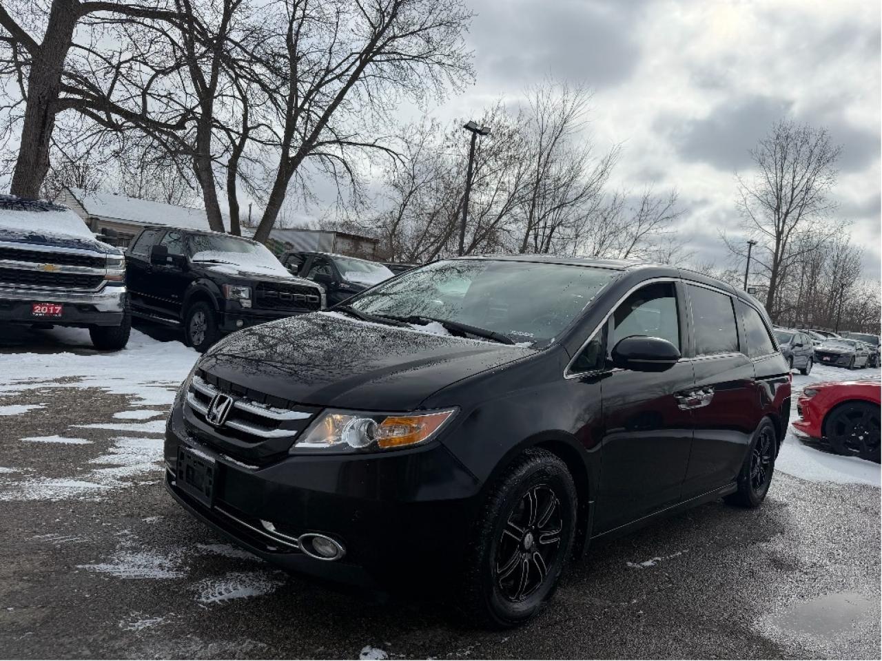 2014 Honda Odyssey Touring | DVD | Two Sets Of Wheels Photo2