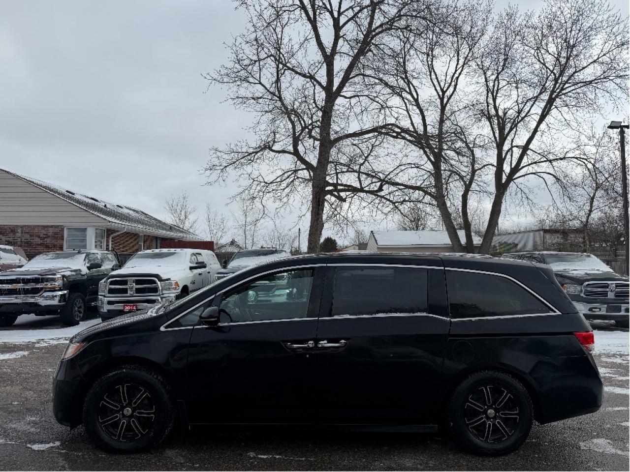 2014 Honda Odyssey Touring | DVD | Two Sets Of Wheels Photo3