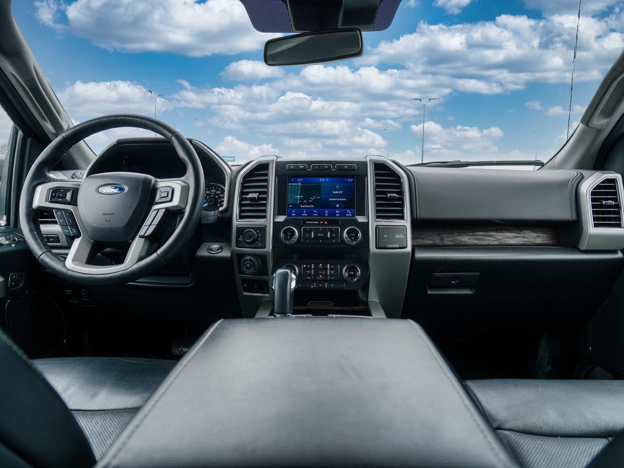 2019 Ford F-150 ONE OWNER | LOADED LARIAT | 4X4 | LEATHER Photo