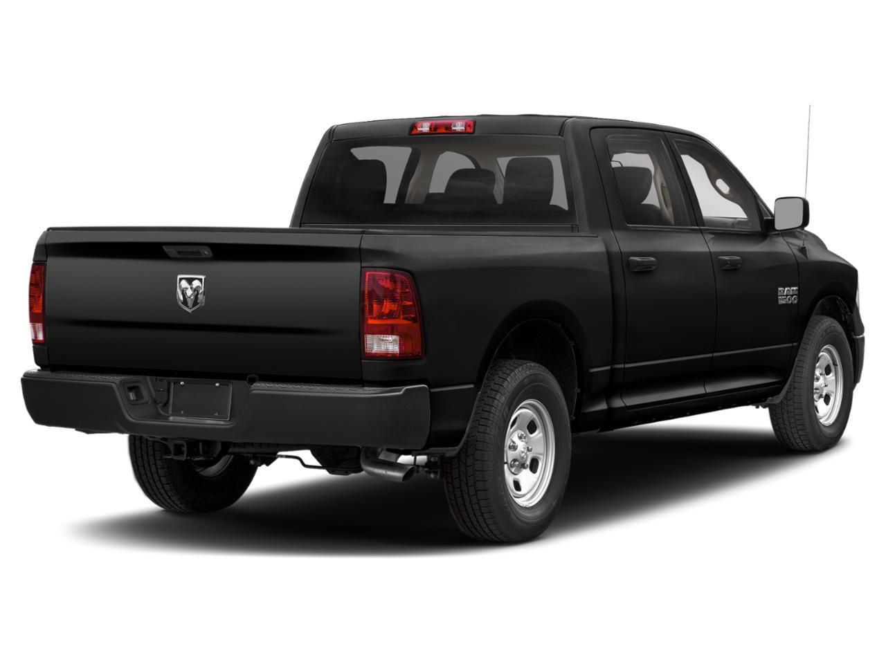 2022 RAM 1500 Classic Express 4x4 Crew Cab 5'7  Box | REMOTE START | Photo