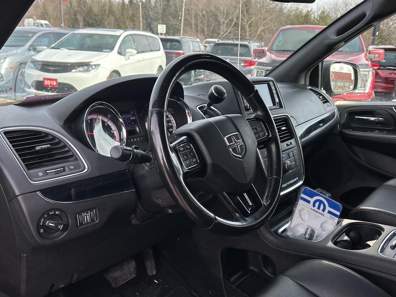 2020 Dodge Grand Caravan PREMIUM PLUS, CLEAN CARFAX, REMOTE START! - Photo #9