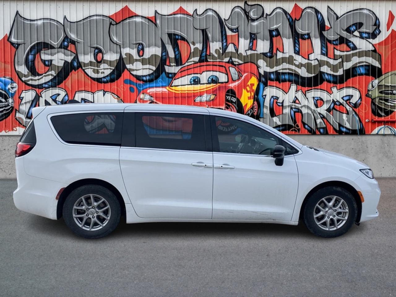 2025 Chrysler Pacifica 