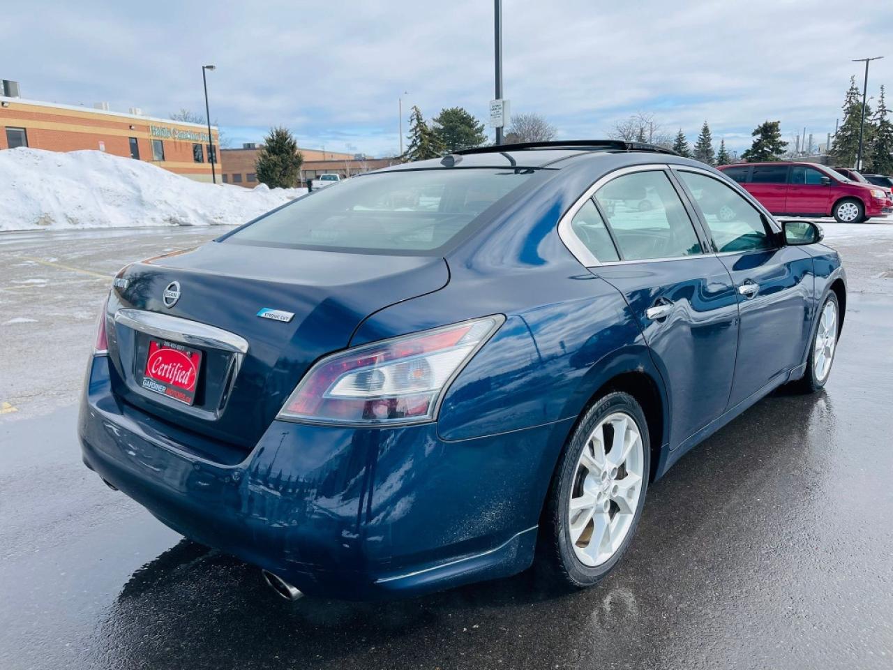 2012 Nissan Maxima 3.5 SV 4dr Sedan CVT Photo
