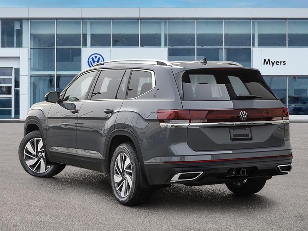 2026 Volkswagen Atlas Highline  - Leather Seats Photo3