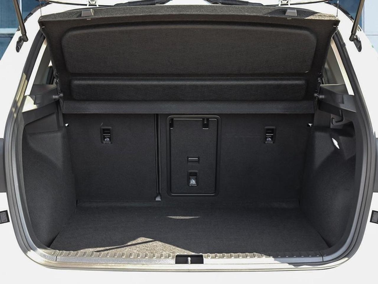 2026 Volkswagen Taos Comfortline Black Edition Photo