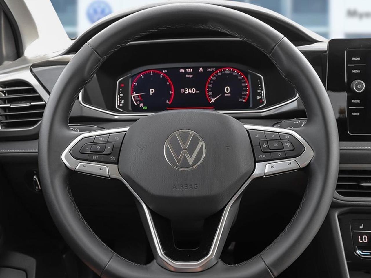 2026 Volkswagen Taos Comfortline Black Edition Photo