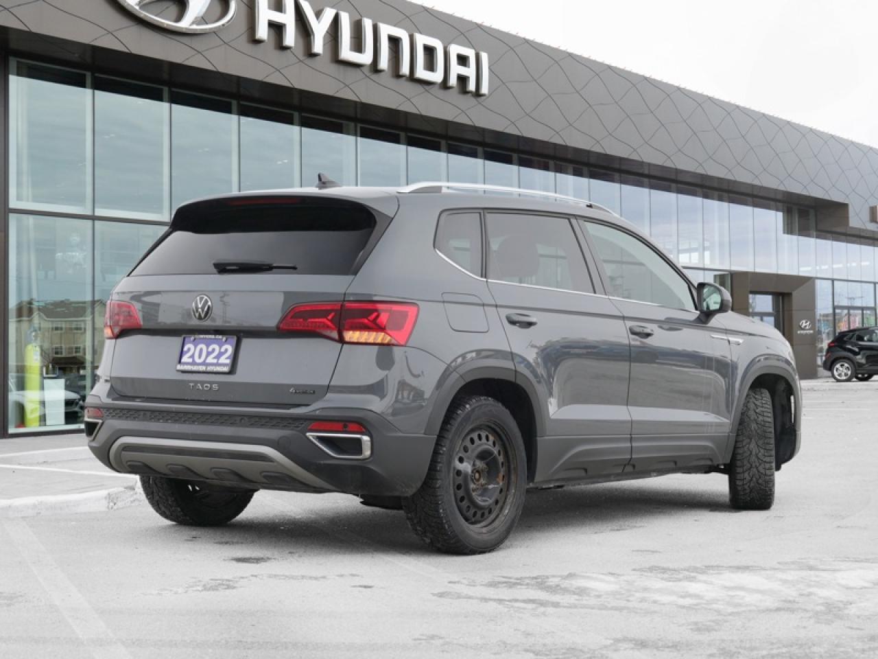 2022 Volkswagen Taos Highline 4MOTION  - Sunroof - $143 B/W Photo2