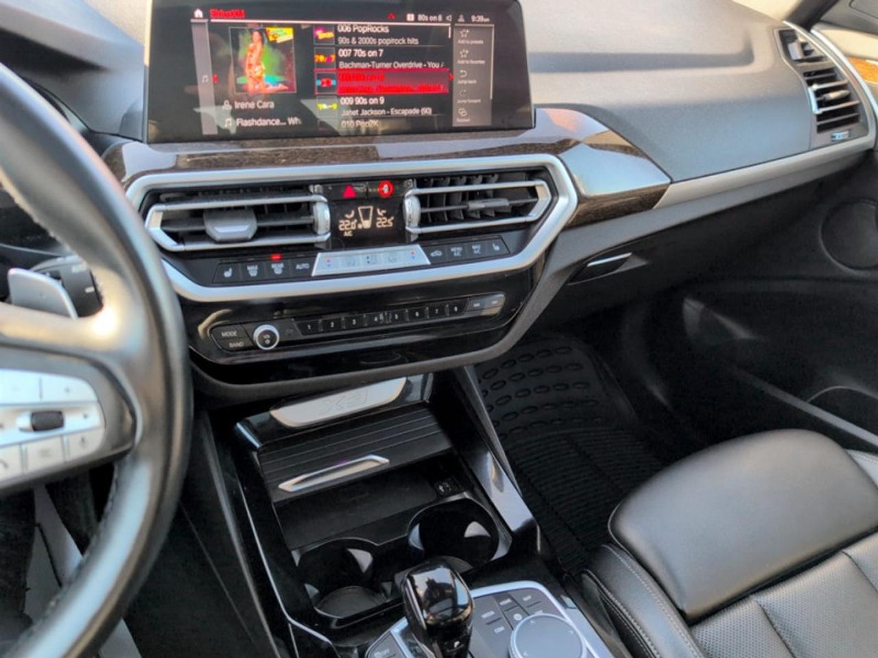2023 BMW X3 xDrive30i  **PREMIUM ESSENTIAL PACKAGE** Photo