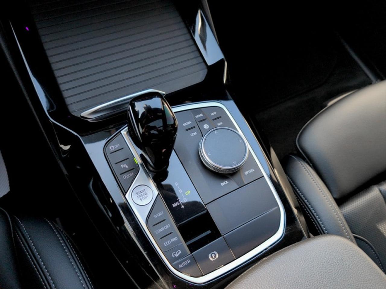 2023 BMW X3 xDrive30i  **PREMIUM ESSENTIAL PACKAGE** Photo