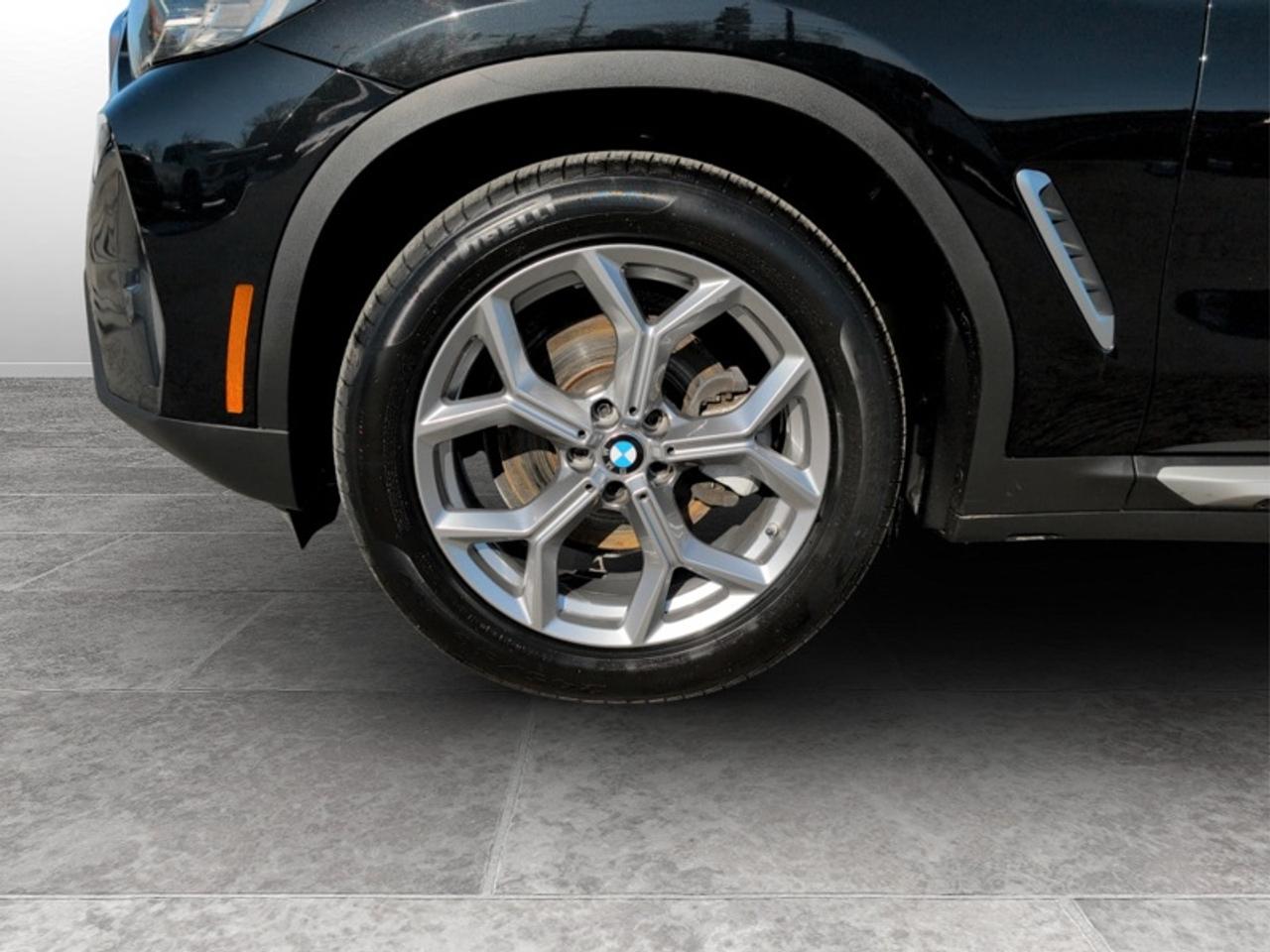 2023 BMW X3 xDrive30i  **PREMIUM ESSENTIAL PACKAGE** Photo