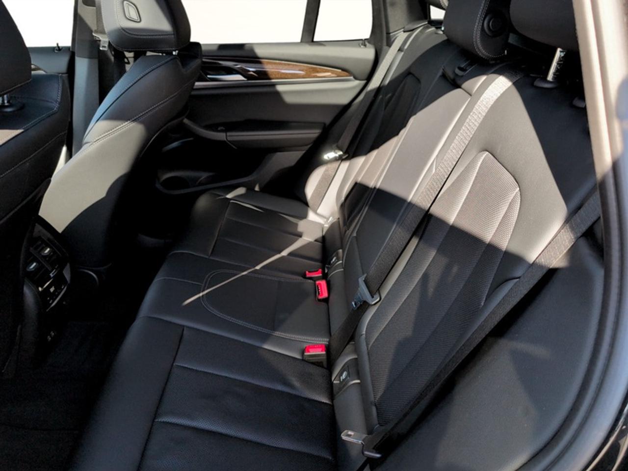 2023 BMW X3 xDrive30i  **PREMIUM ESSENTIAL PACKAGE** Photo