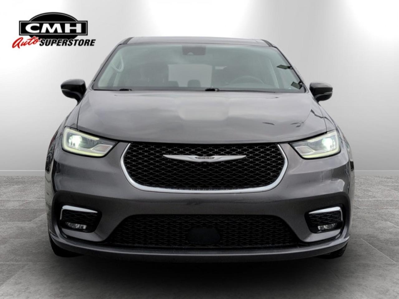 2023 Chrysler Pacifica Touring L  *AWD - CLEAN CARFAX* Photo
