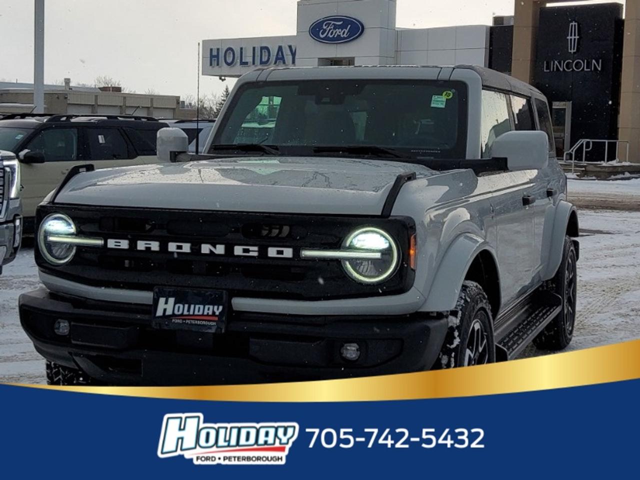 2026 Ford Bronco Outer Banks Photo0