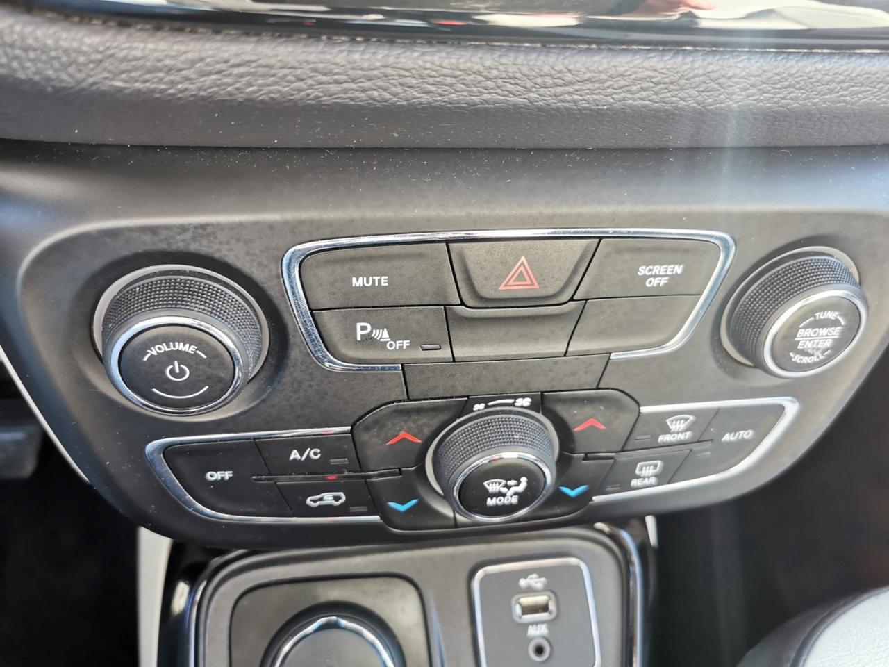 2018 Jeep Compass LIMITED Photo