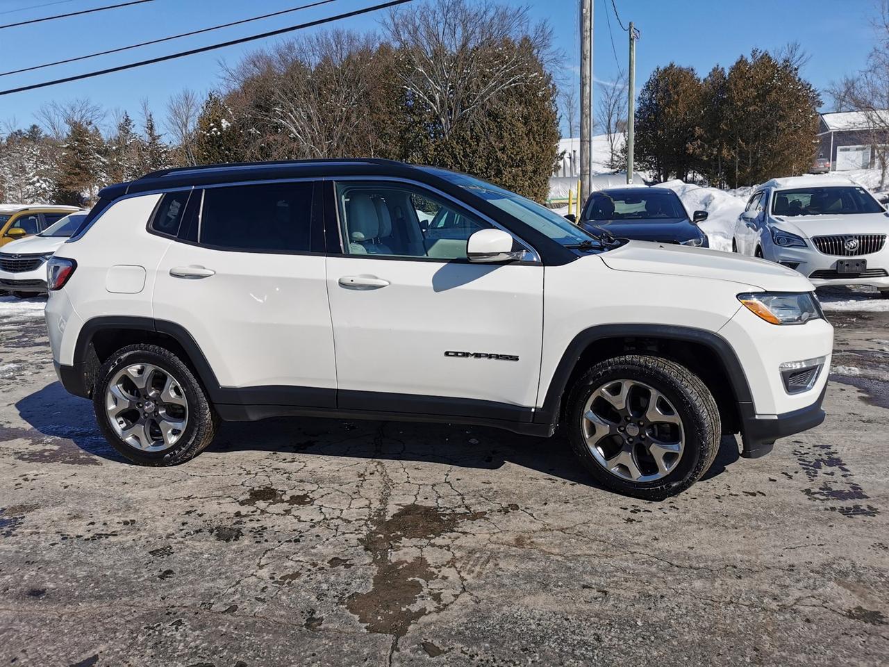 2018 Jeep Compass LIMITED Photo