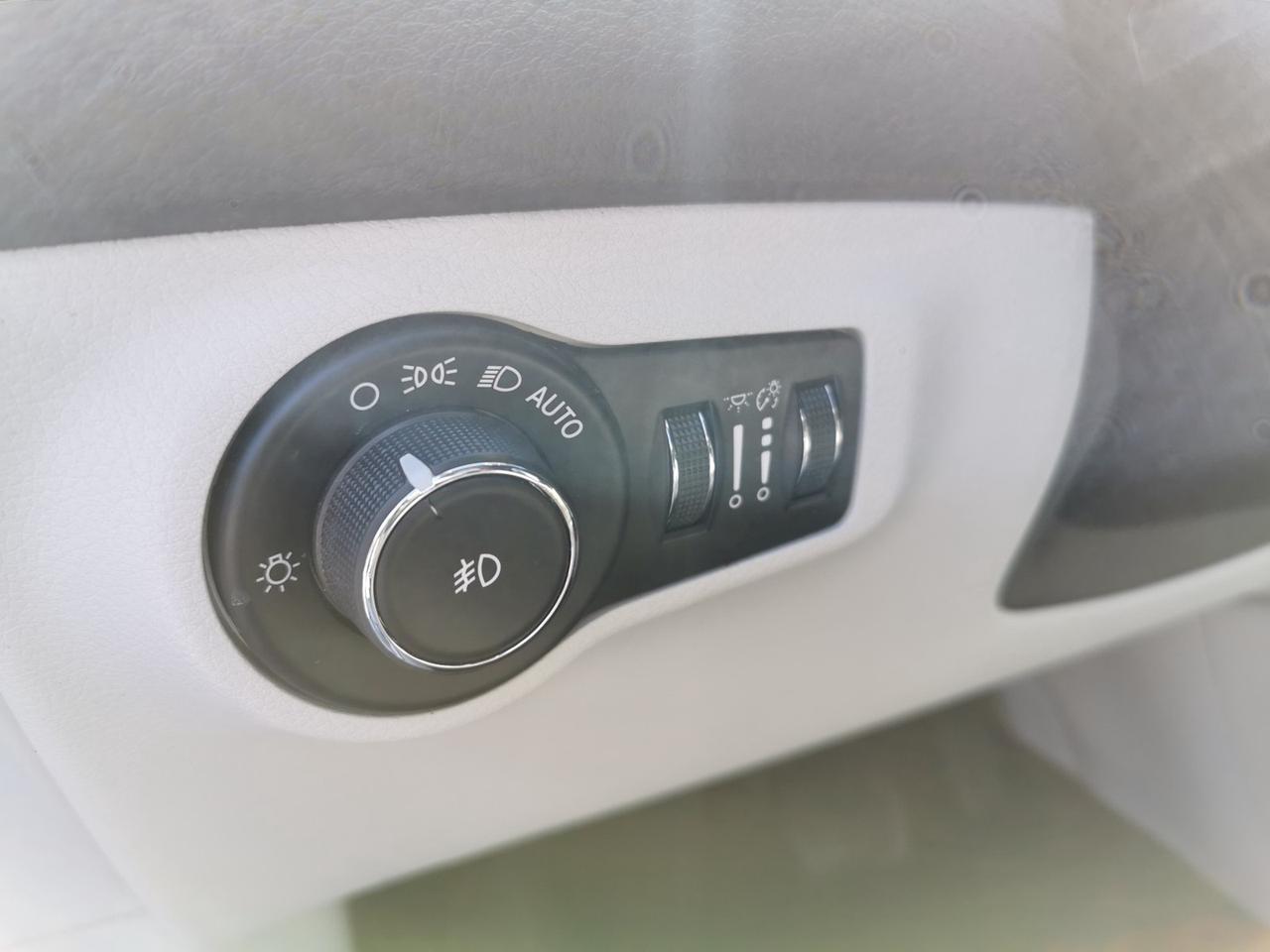 2018 Jeep Compass LIMITED Photo