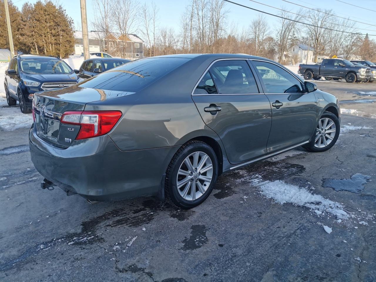 2014 Toyota Camry HYBRID XLE Photo4