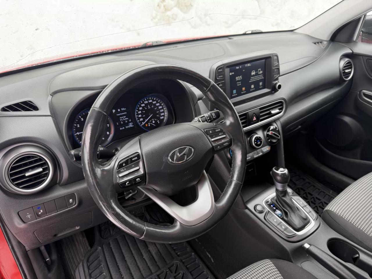 2020 Hyundai KONA 1.6T Trend AWD w/Two-Tone Roof Photo